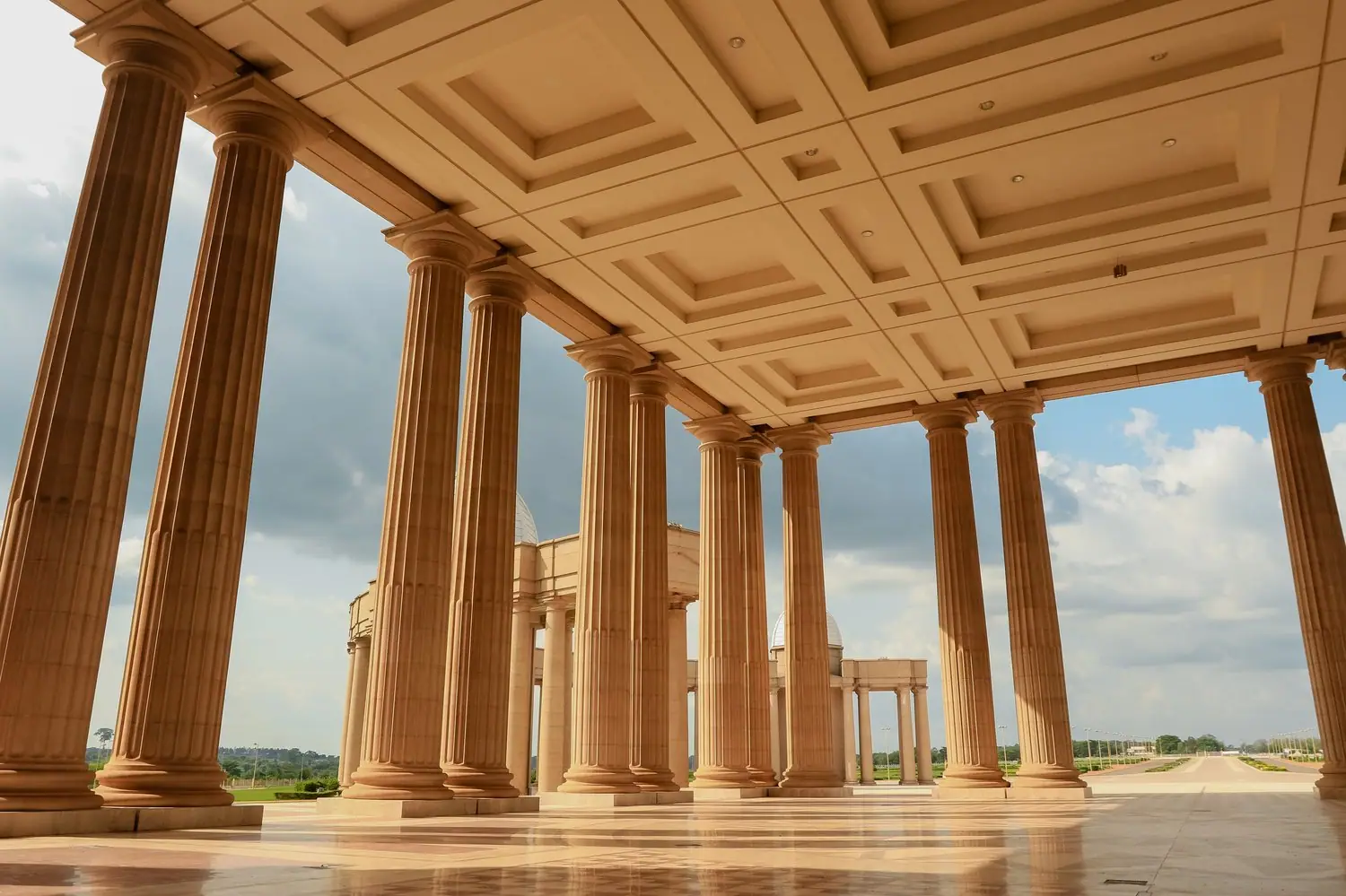 Dlaczego warto zdecydować się na styl Greek Revival