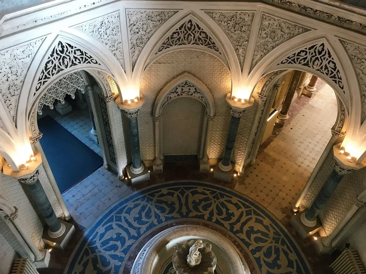 Jak wprowadzić elementy art nouveau do współczesnego mieszkania