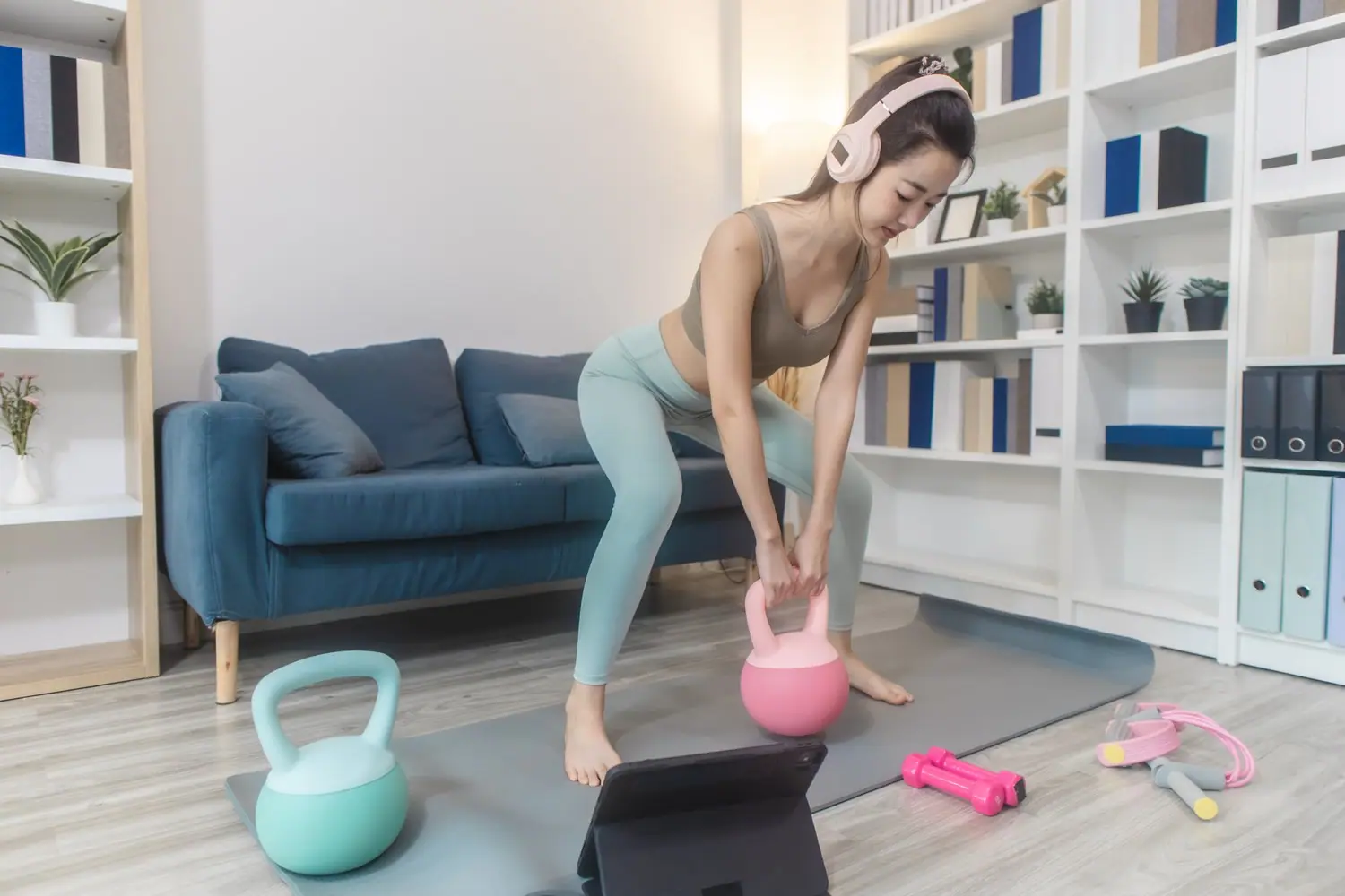 W jaki sposób zaaranżować miejsce do ćwiczeń fitness w salonie